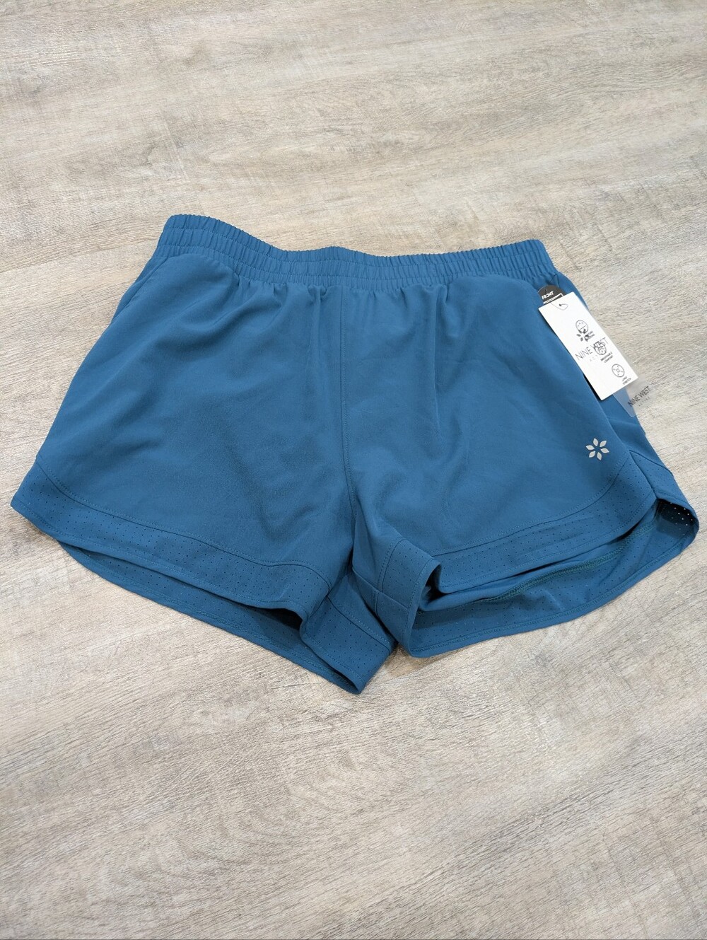 NWT Nine West Active Athletic Shorts Size Medium